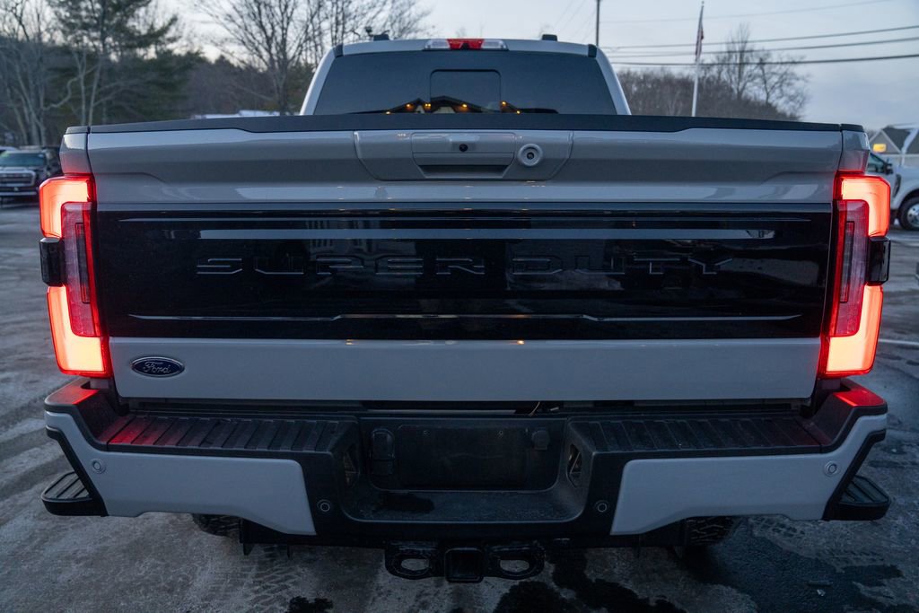 Used 2025 Ford F350 Platinum w/ FX4 Off-Road Package image 7