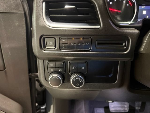 Used 2021 Chevrolet Suburban RST w/ Luxury Package AWD/4WD image 20