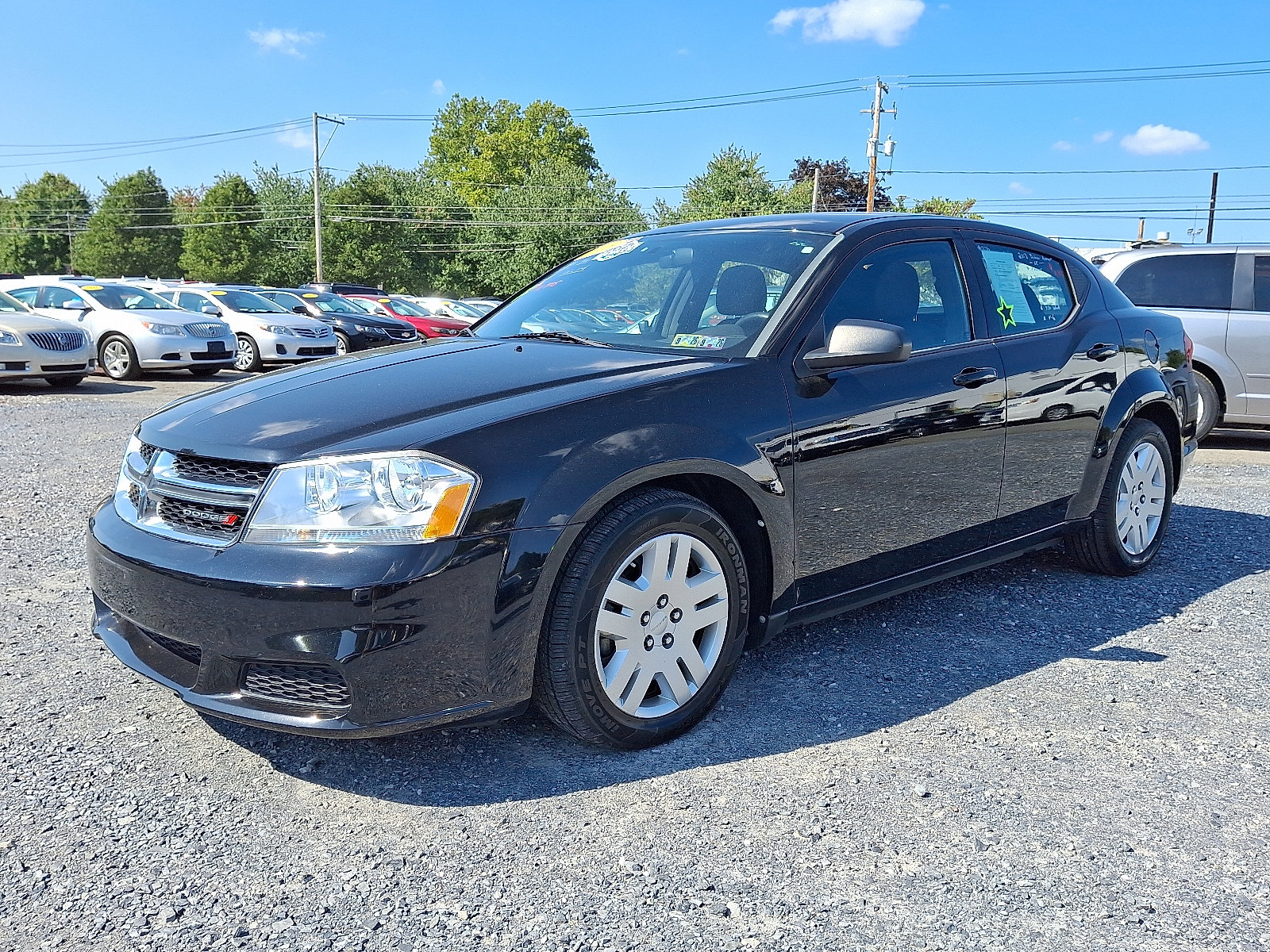 Used 2013 Dodge Avenger SE image 3