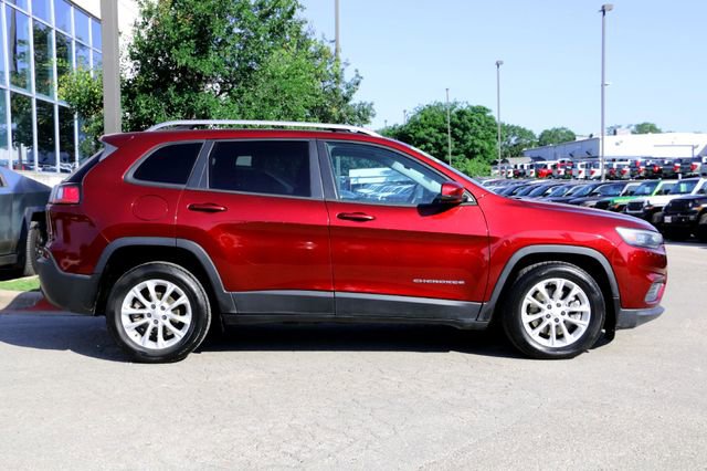 Used 2021 Jeep Cherokee Latitude FWD image 4