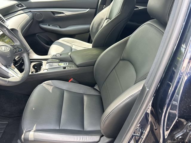 Certified 2025 INFINITI QX50 Luxe AWD/4WD image 16