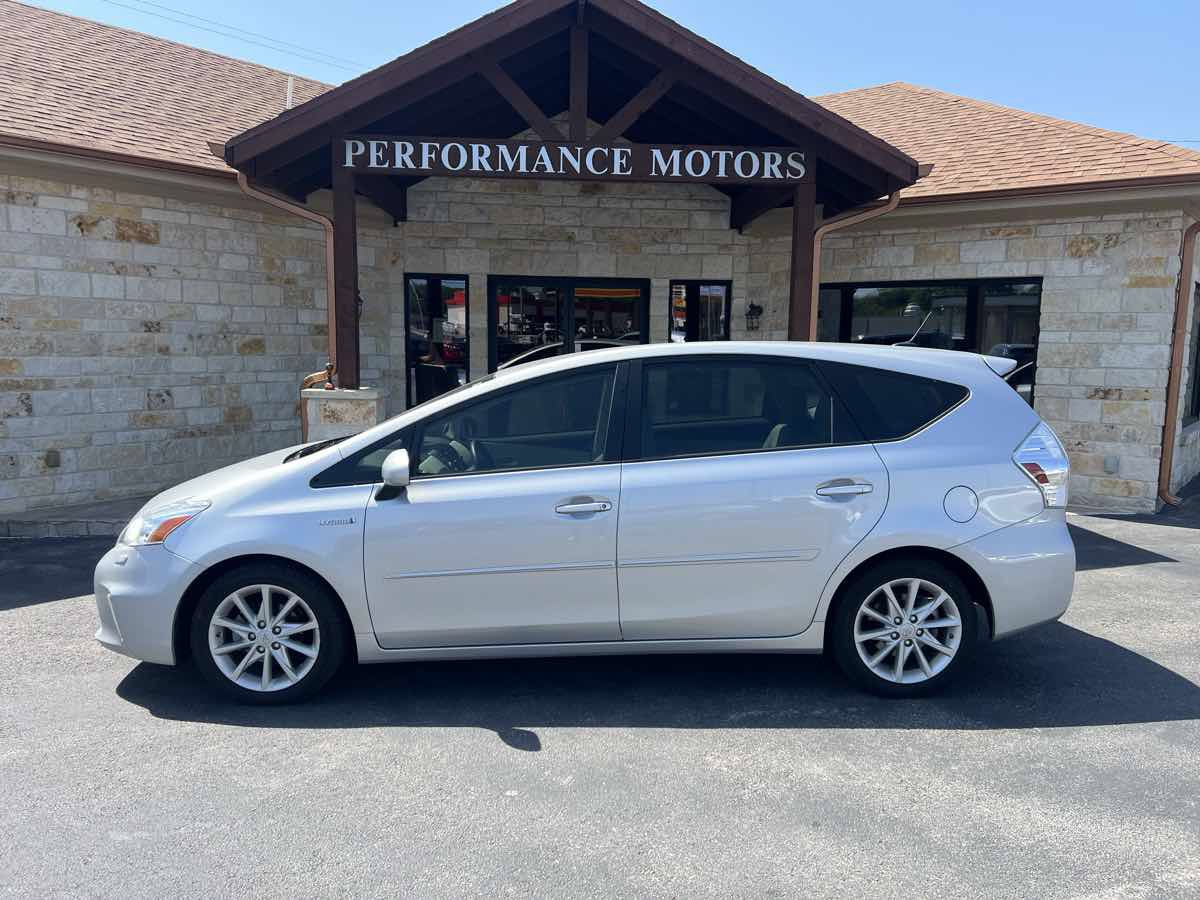 Used 2013 Toyota Prius V Five FWD image 2