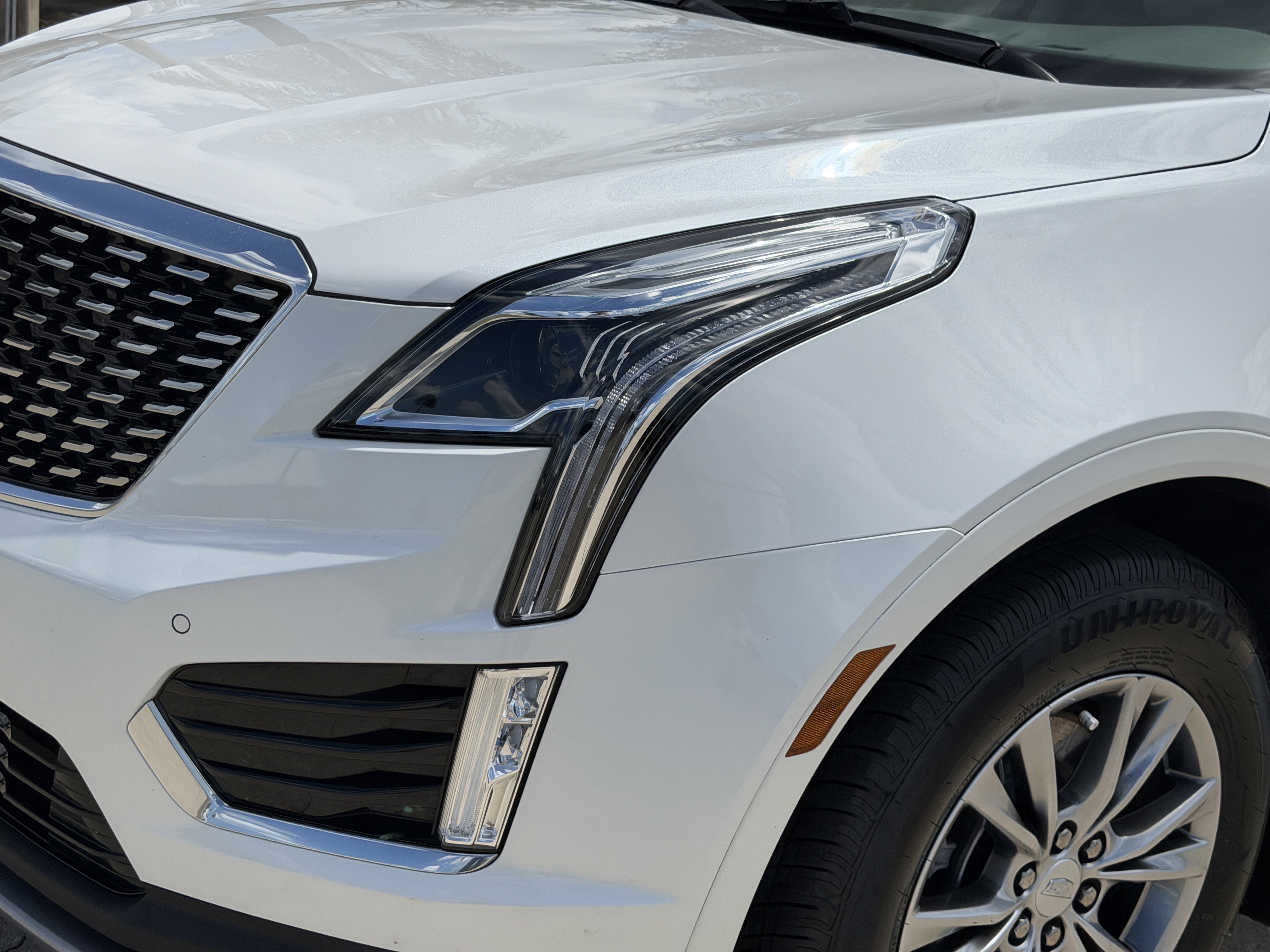Certified 2023 Cadillac XT5 Premium Luxury FWD image 8