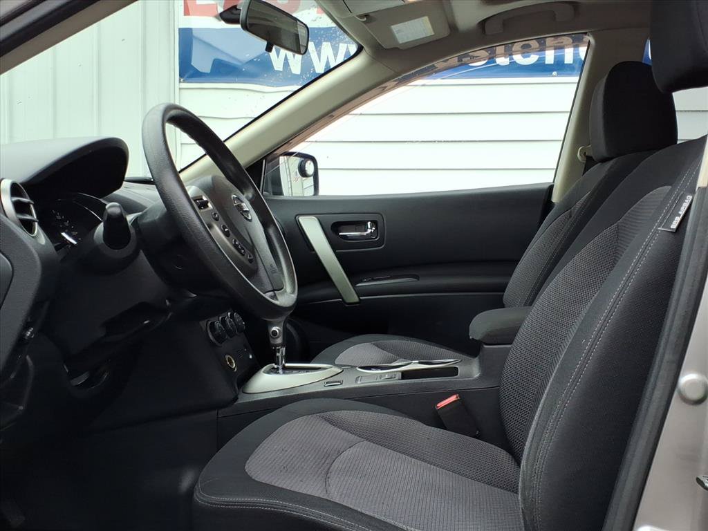 Used 2012 Nissan Rogue SV w/ Premium Pkg FWD image 8