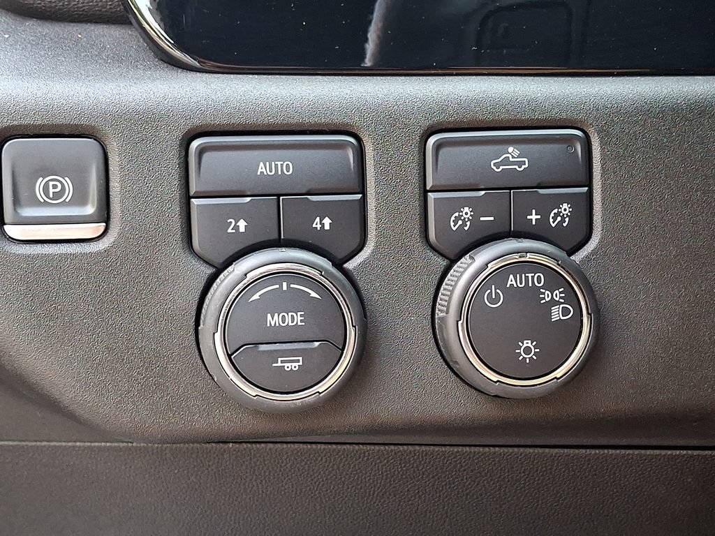 Certified 2024 Chevrolet Silverado 1500 LT AWD/4WD image 23