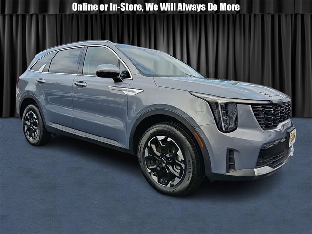 Used 2025 Kia Sorento S image 1