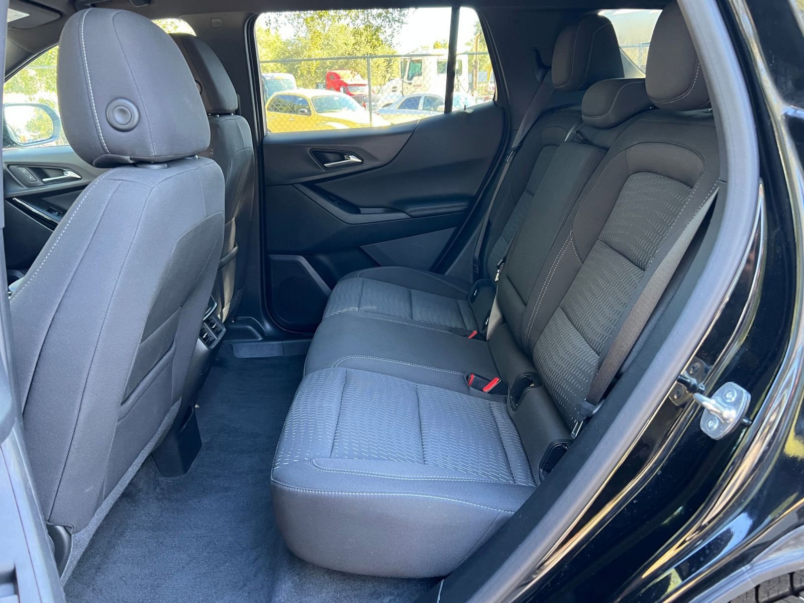 Used 2025 Chevrolet Equinox LT image 33