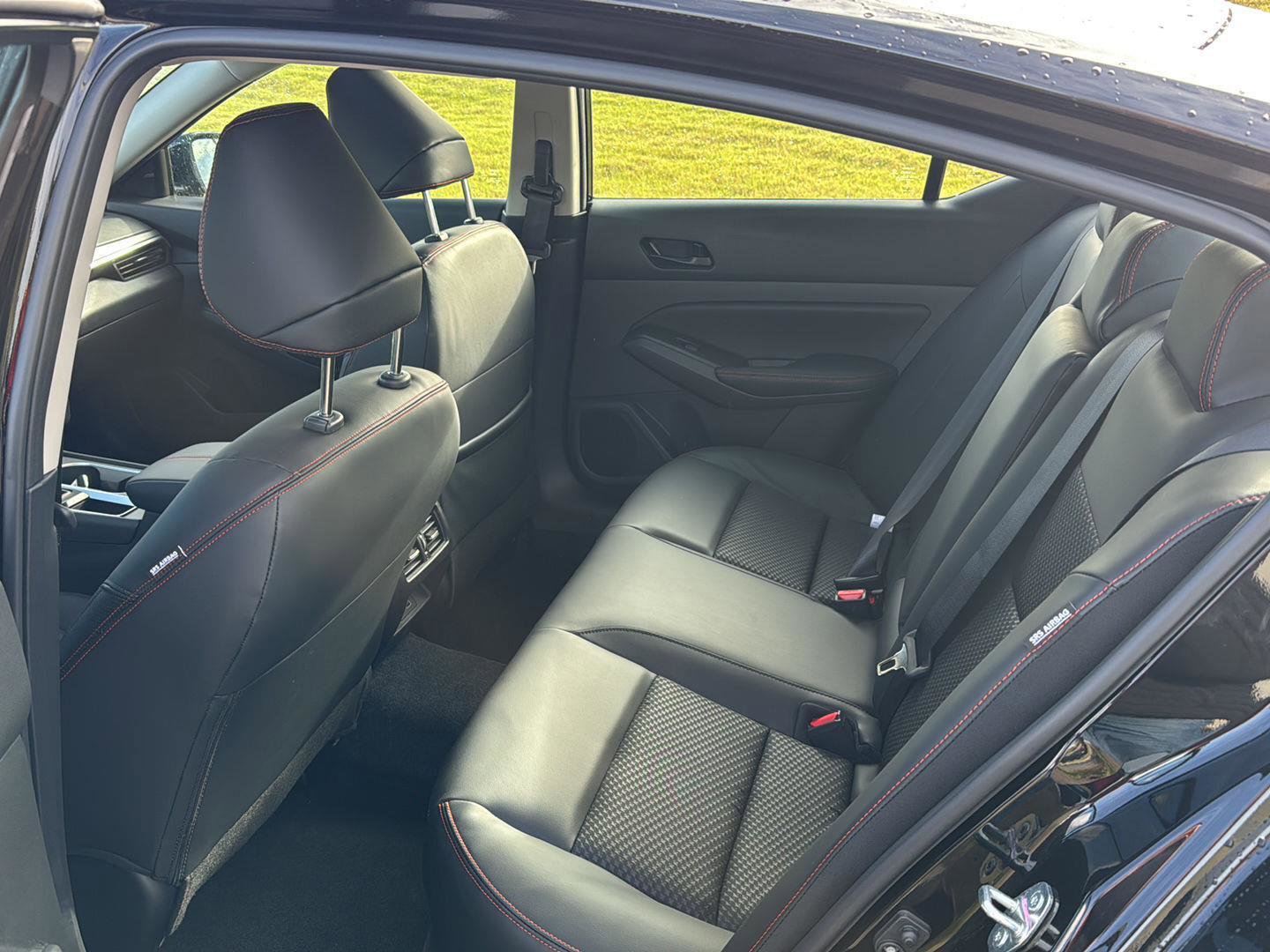 New 2026 Nissan Altima 2.5 SR w/ SR Midnight Edition Package image 9