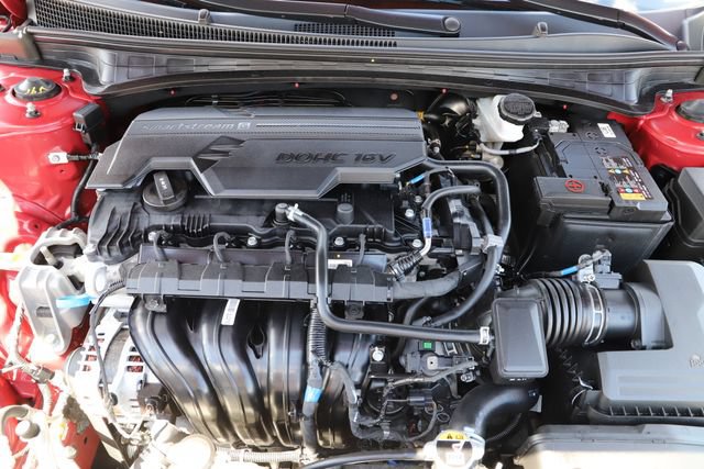Used 2025 Hyundai Elantra SEL FWD image 3