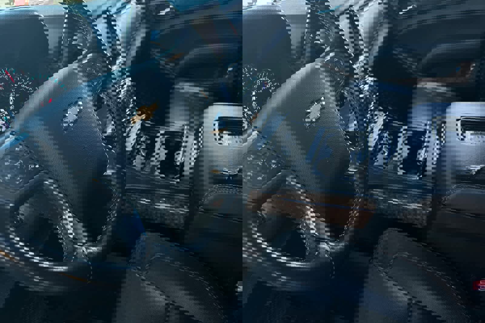 Used 2018 Chevrolet Tahoe Premier image 12