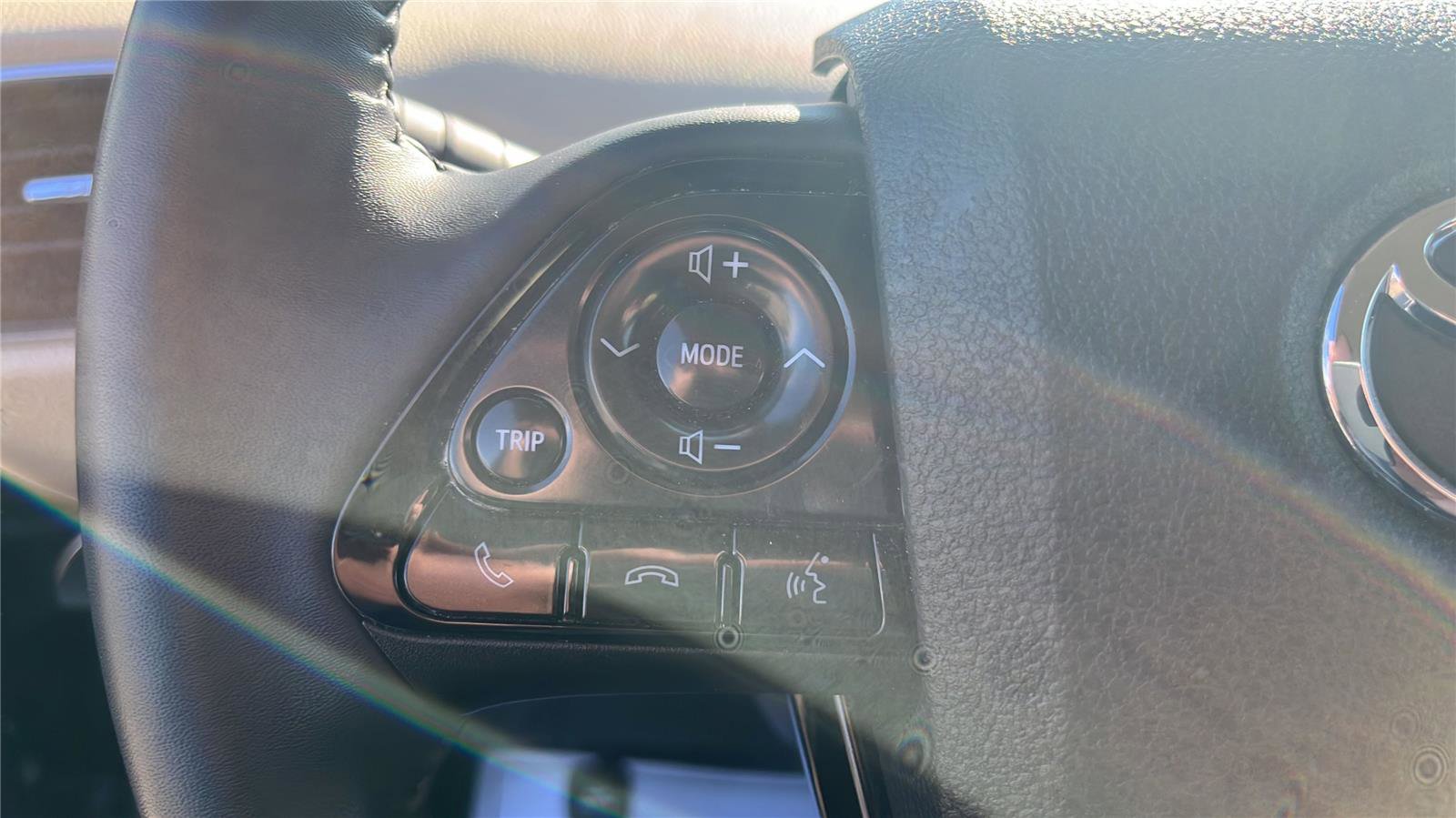 Used 2019 Toyota Prius XLE image 6