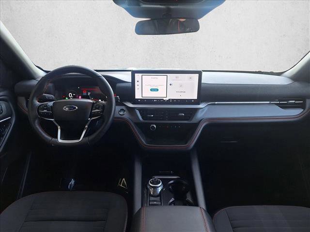 Used 2025 Ford Explorer ST-Line w/ ST-Line Street Pack image 15