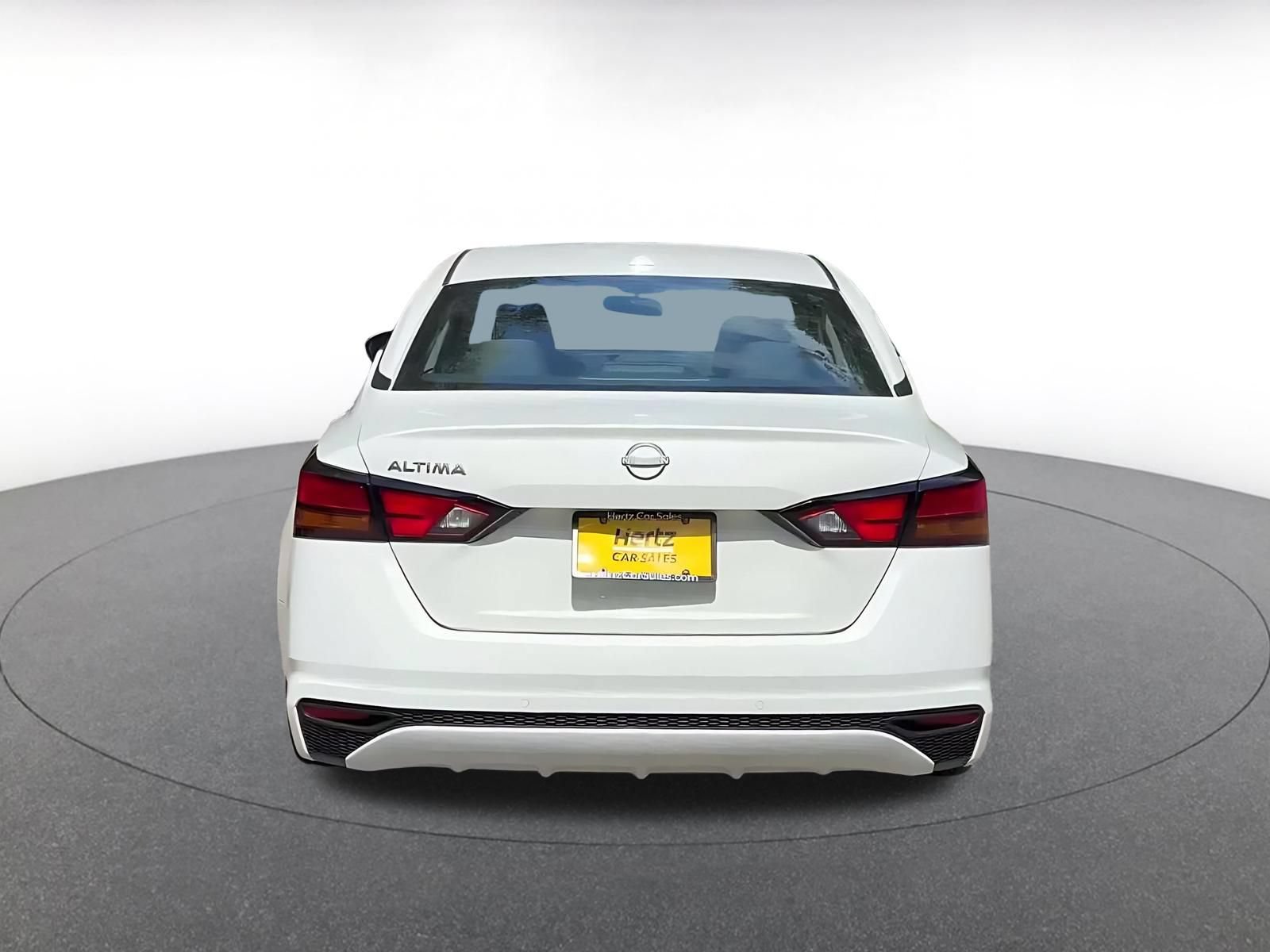 Used 2025 Nissan Altima 2.5 SV FWD image 10