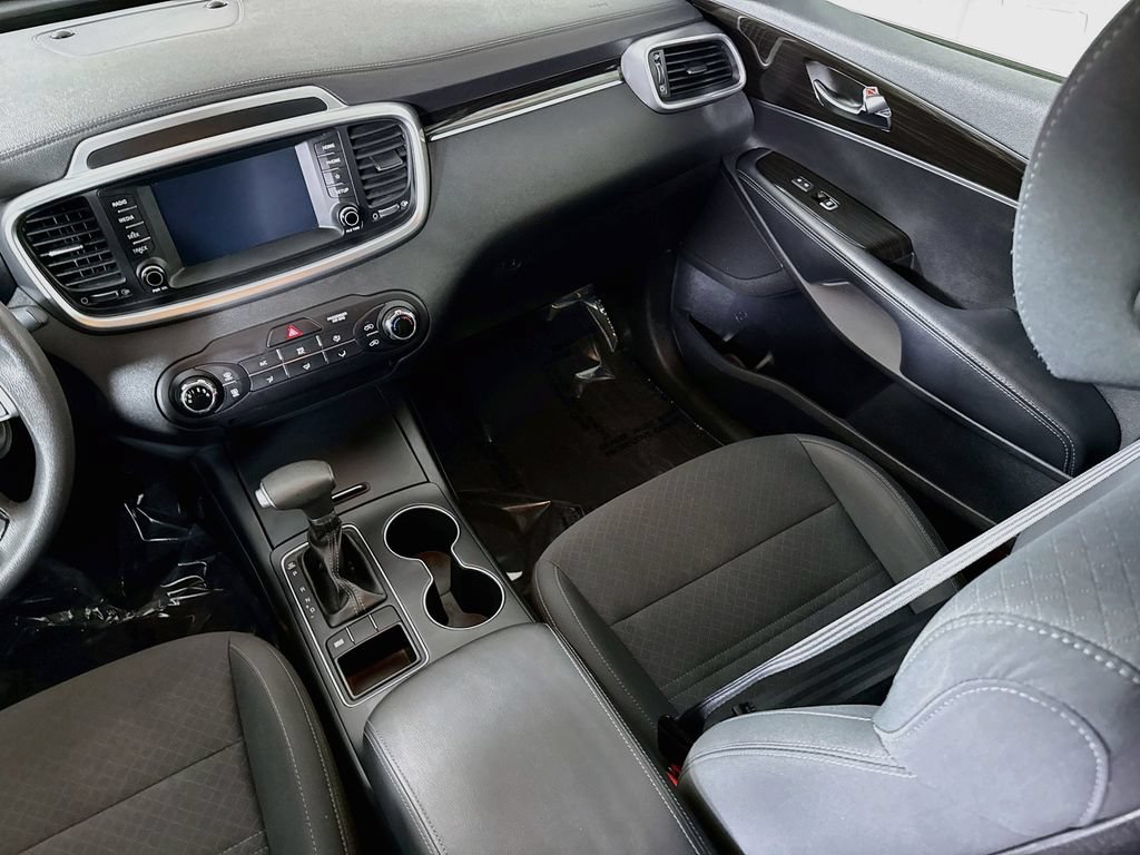 Used 2020 Kia Sorento FWD V6 image 24
