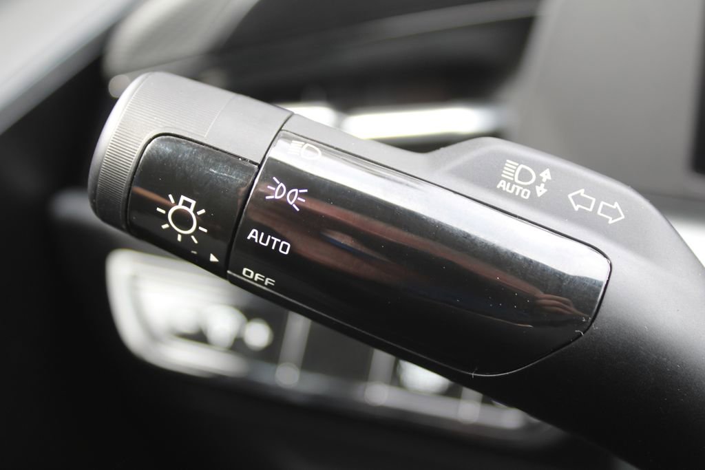New 2026 Kia Niro EX FWD image 27