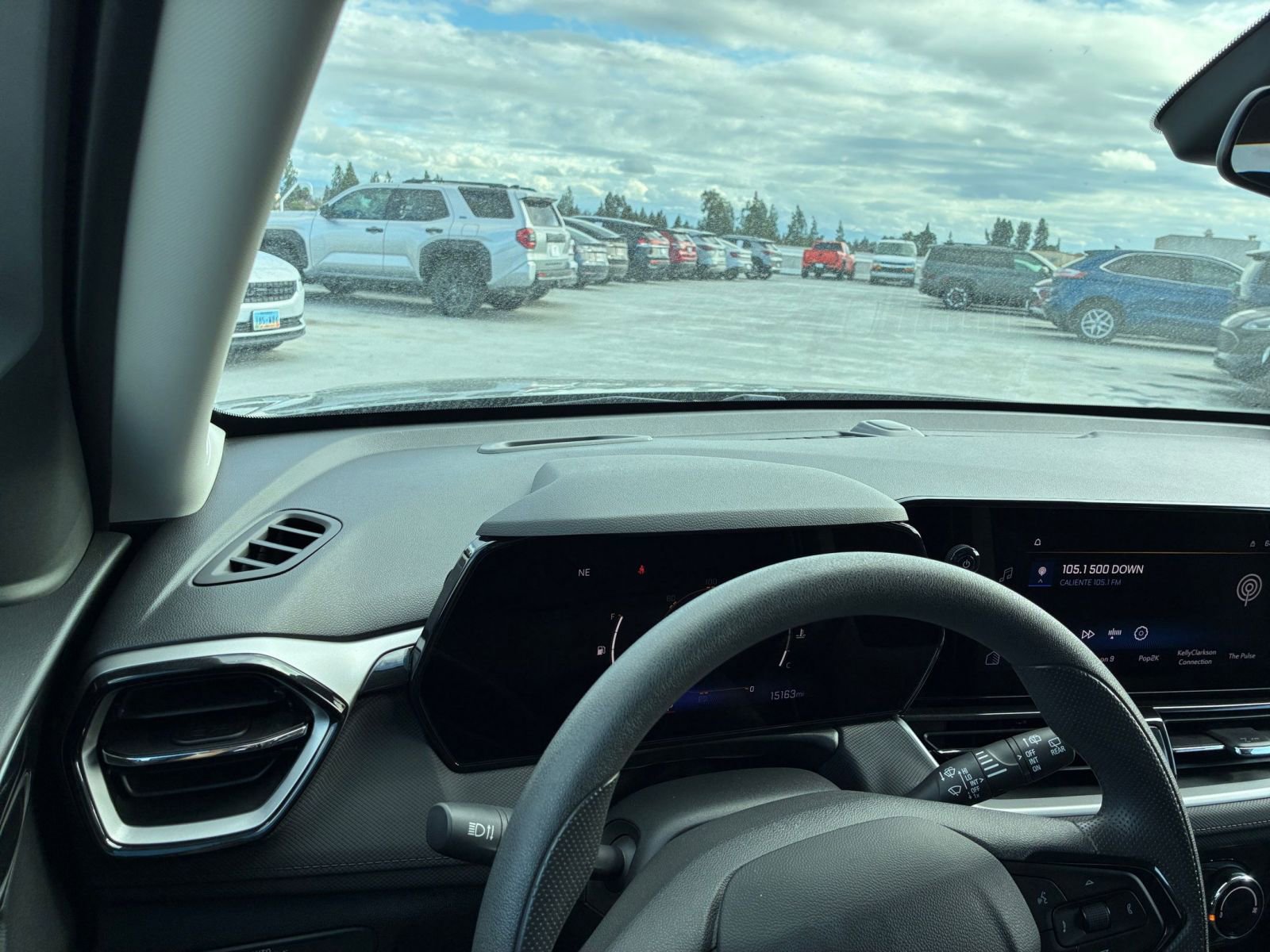 Used 2025 Chevrolet TrailBlazer LT image 32