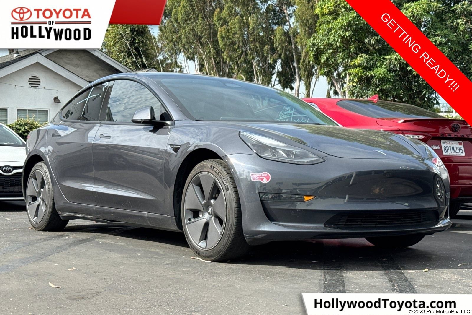 Used 2023 Tesla Model 3 Standard Range image 1