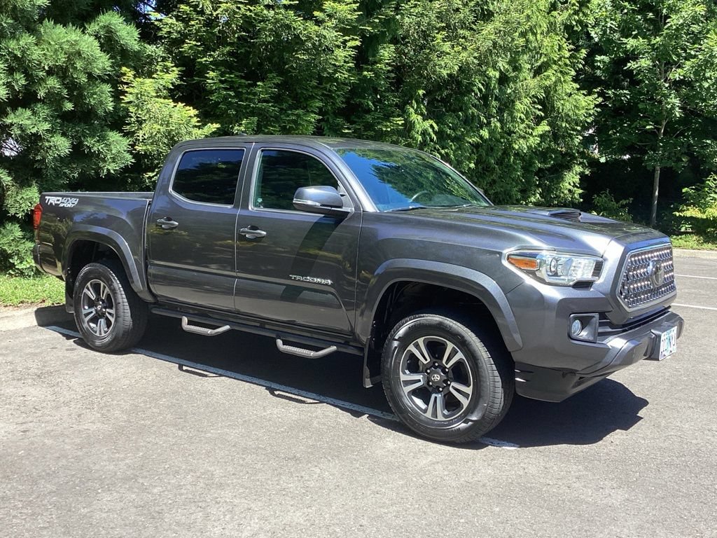 Used 2019 Toyota Tacoma TRD Sport w/ Technology Package AWD/4WD image 10