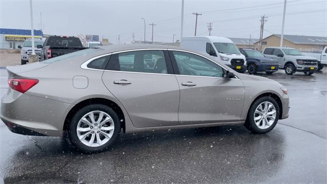 Used 2024 Chevrolet Malibu LT image 2
