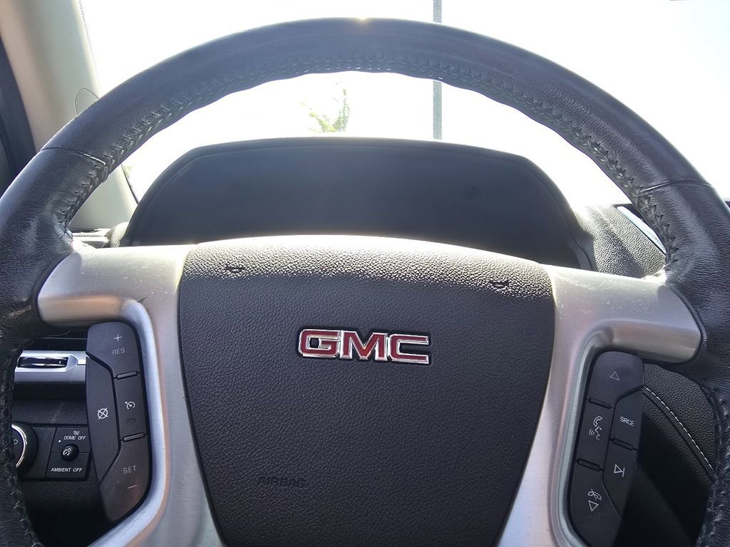 Used 2014 GMC Acadia SLT image 30