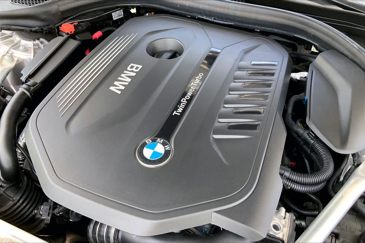 Used 2019 BMW 540i w/ M Sport Package RWD image 32