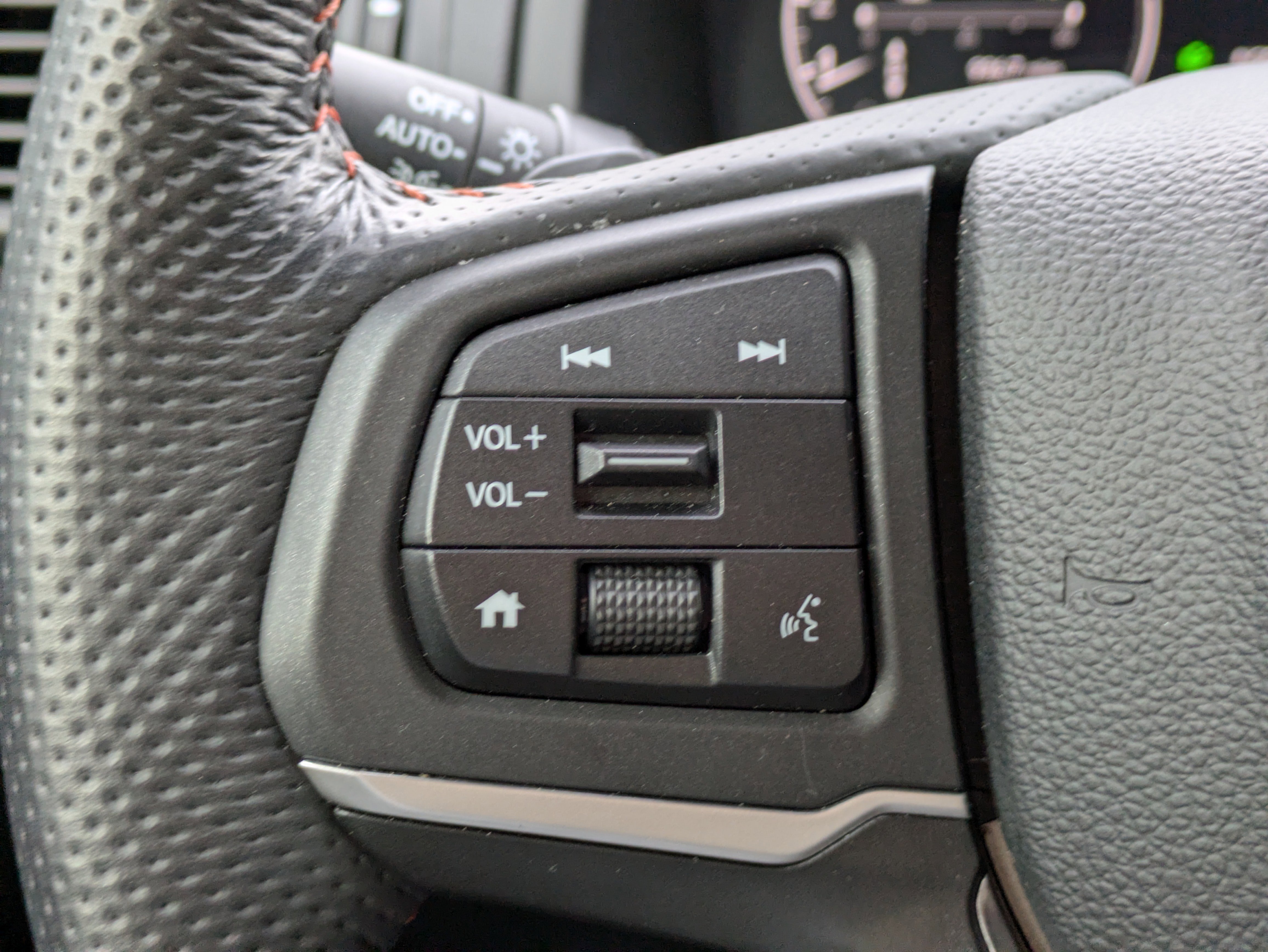 Used 2025 Honda Ridgeline TrailSport image 35