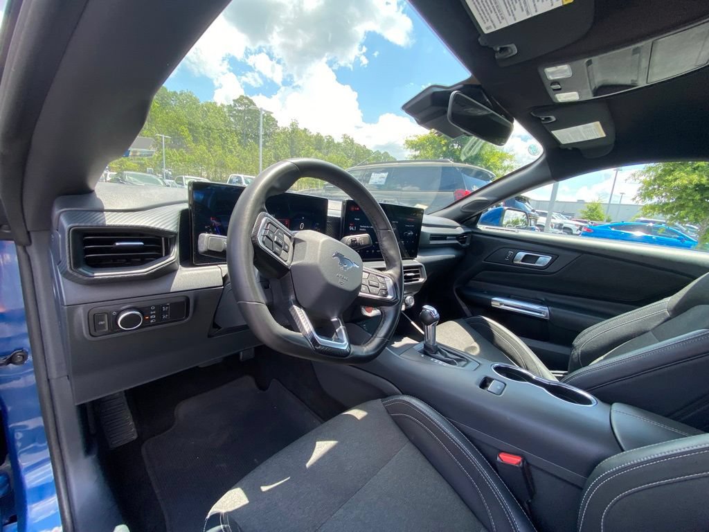 Certified 2024 Ford Mustang Coupe RWD image 9