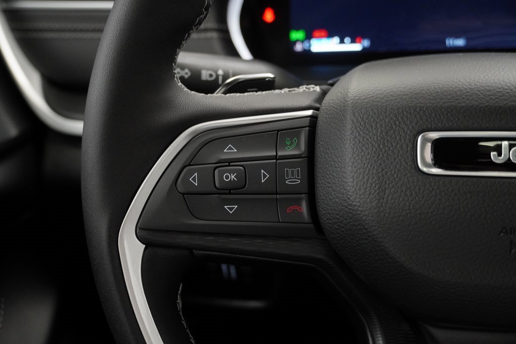 New 2025 Jeep Grand Cherokee Laredo image 26