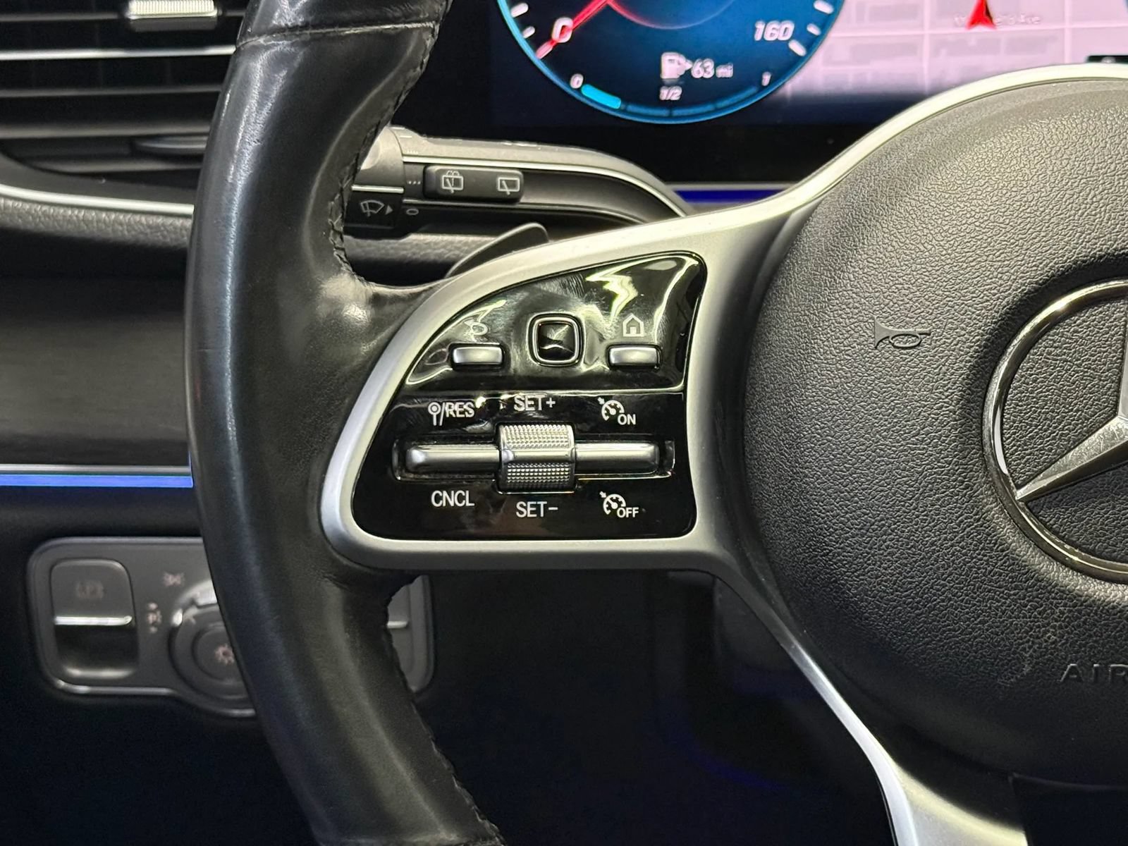 Used 2020 Mercedes-Benz GLE 350 4MATIC image 23
