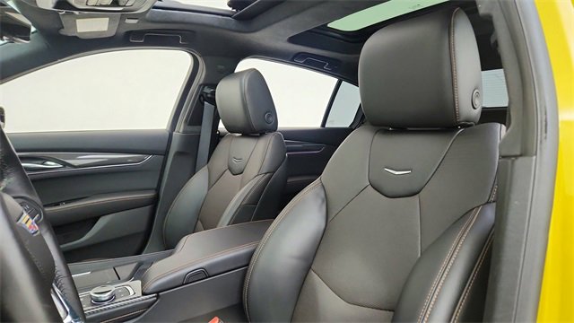 Used 2025 Cadillac CT5 V w/ Technology Package image 33