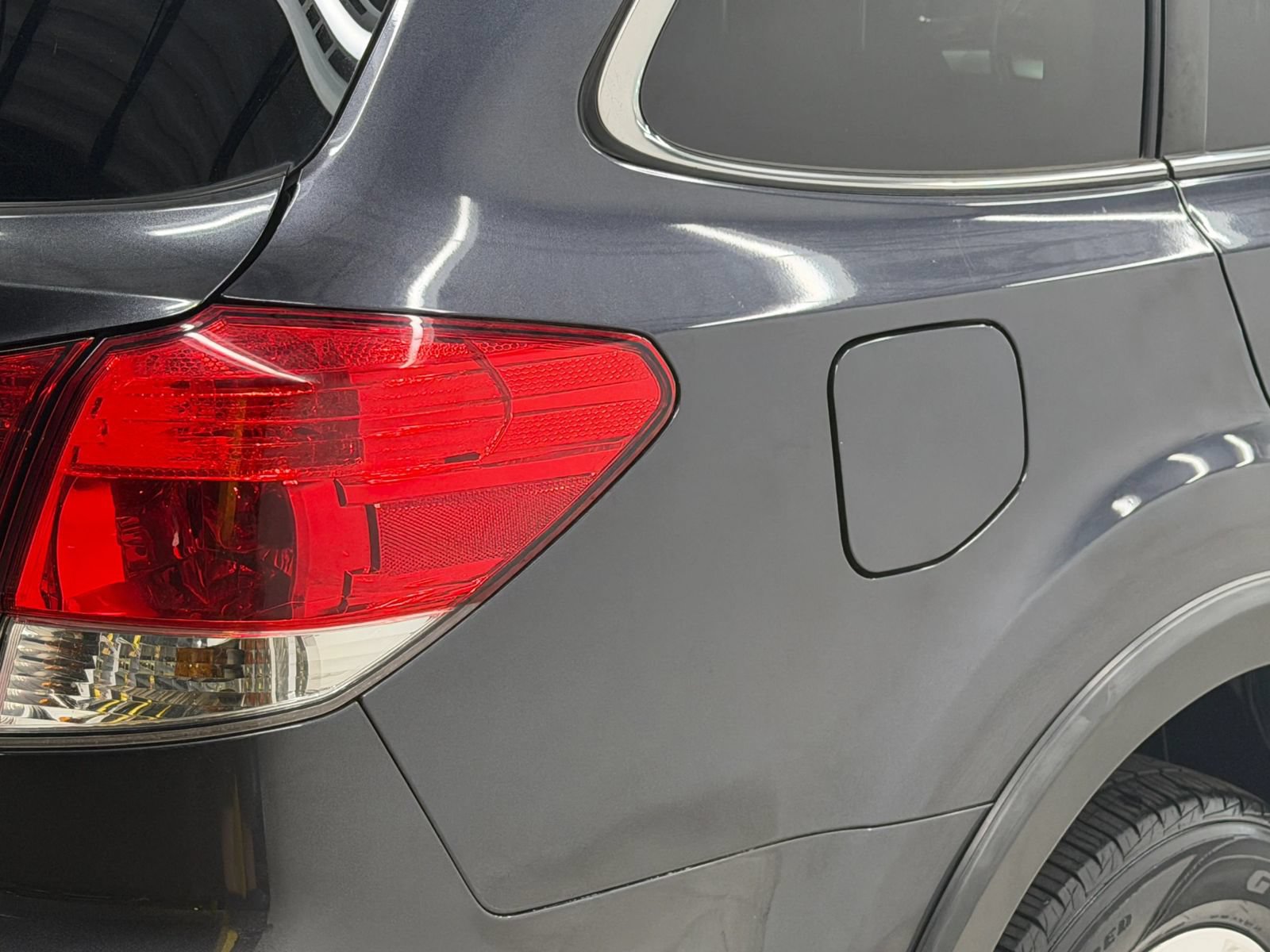 Used 2012 Subaru Outback 2.5i Premium AWD/4WD image 10