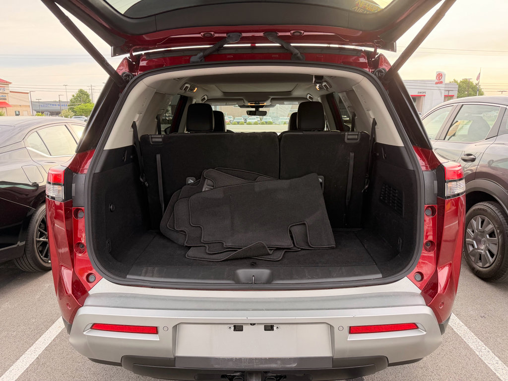 Certified 2024 Nissan Pathfinder SL w/ SL Premium Package FWD image 9