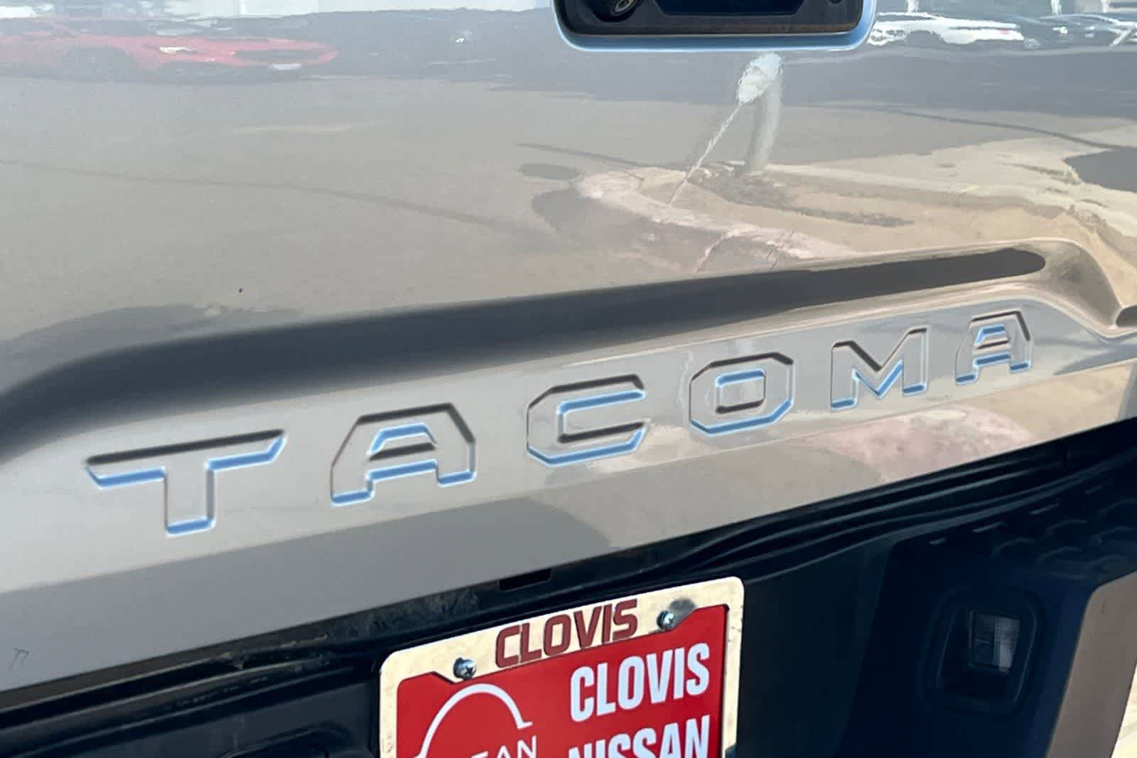 Used 2020 Toyota Tacoma TRD Off-Road image 17