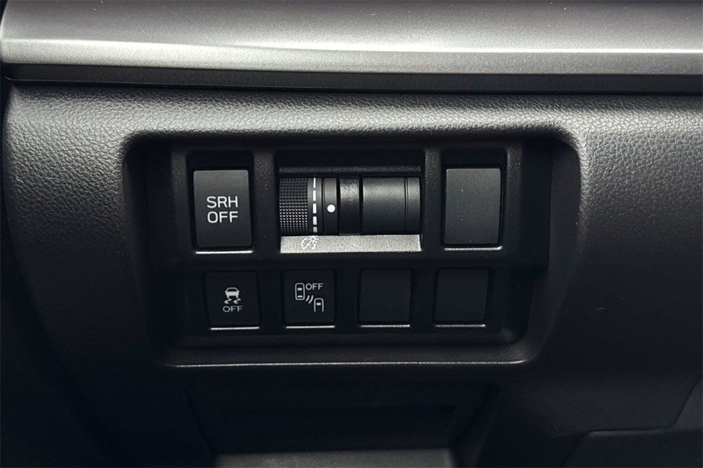 Used 2023 Subaru Impreza 2.0i Limited w/ Popular Package #3 image 32