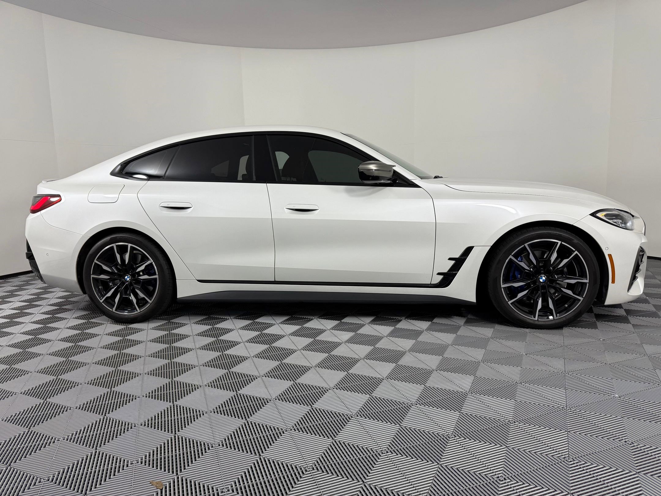 Used 2023 BMW M440i Gran Coupe image 8