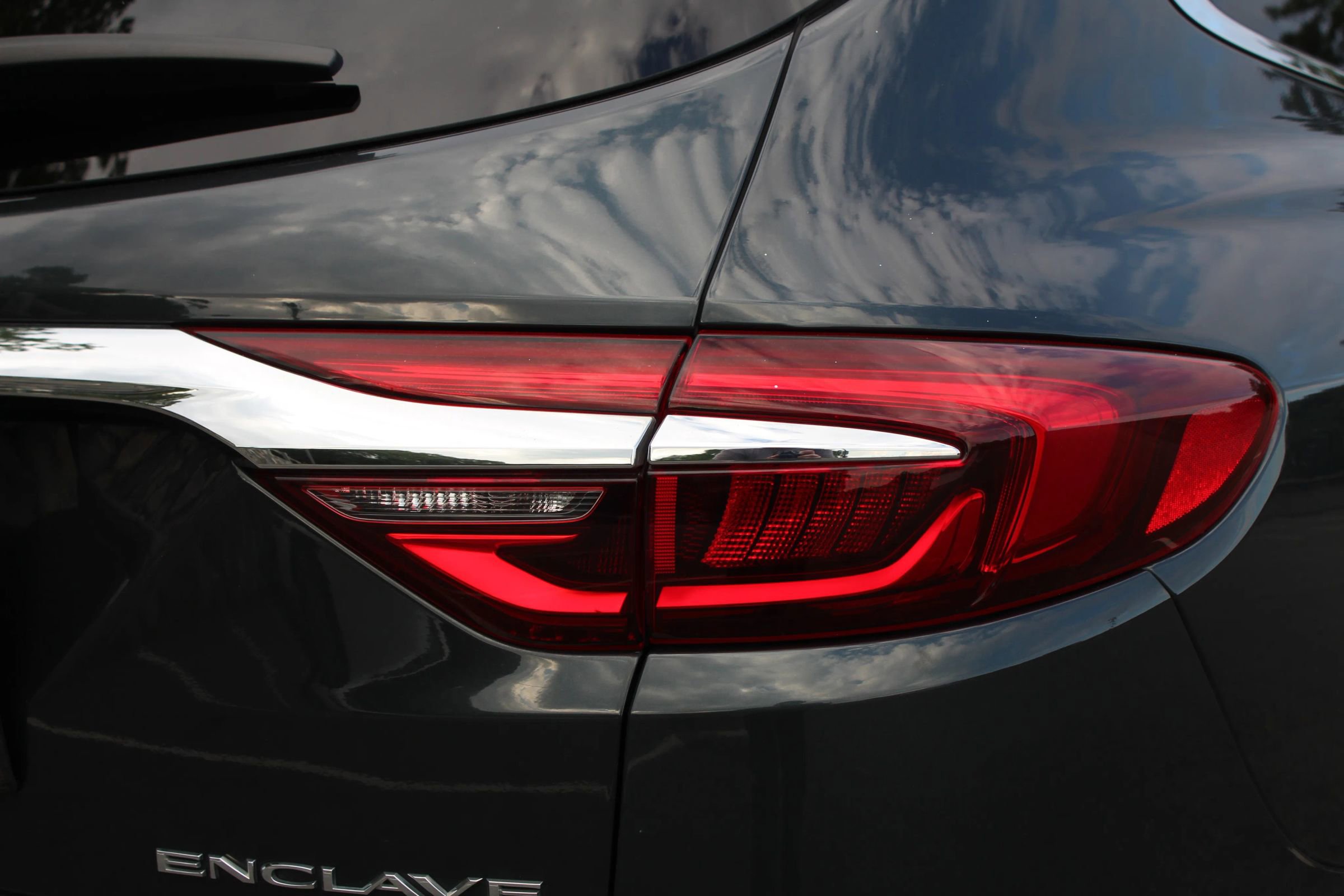 Used 2019 Buick Enclave Essence image 46