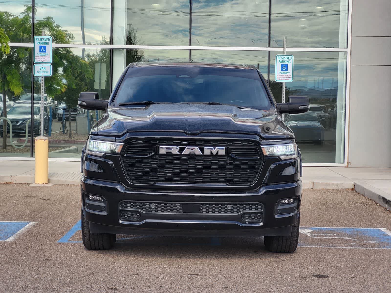 Used 2025 RAM 1500 Big Horn AWD/4WD image 2