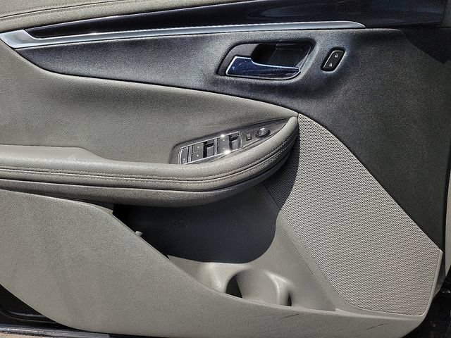 Used 2018 Chevrolet Impala LT w/ LT Convenience Package FWD image 20