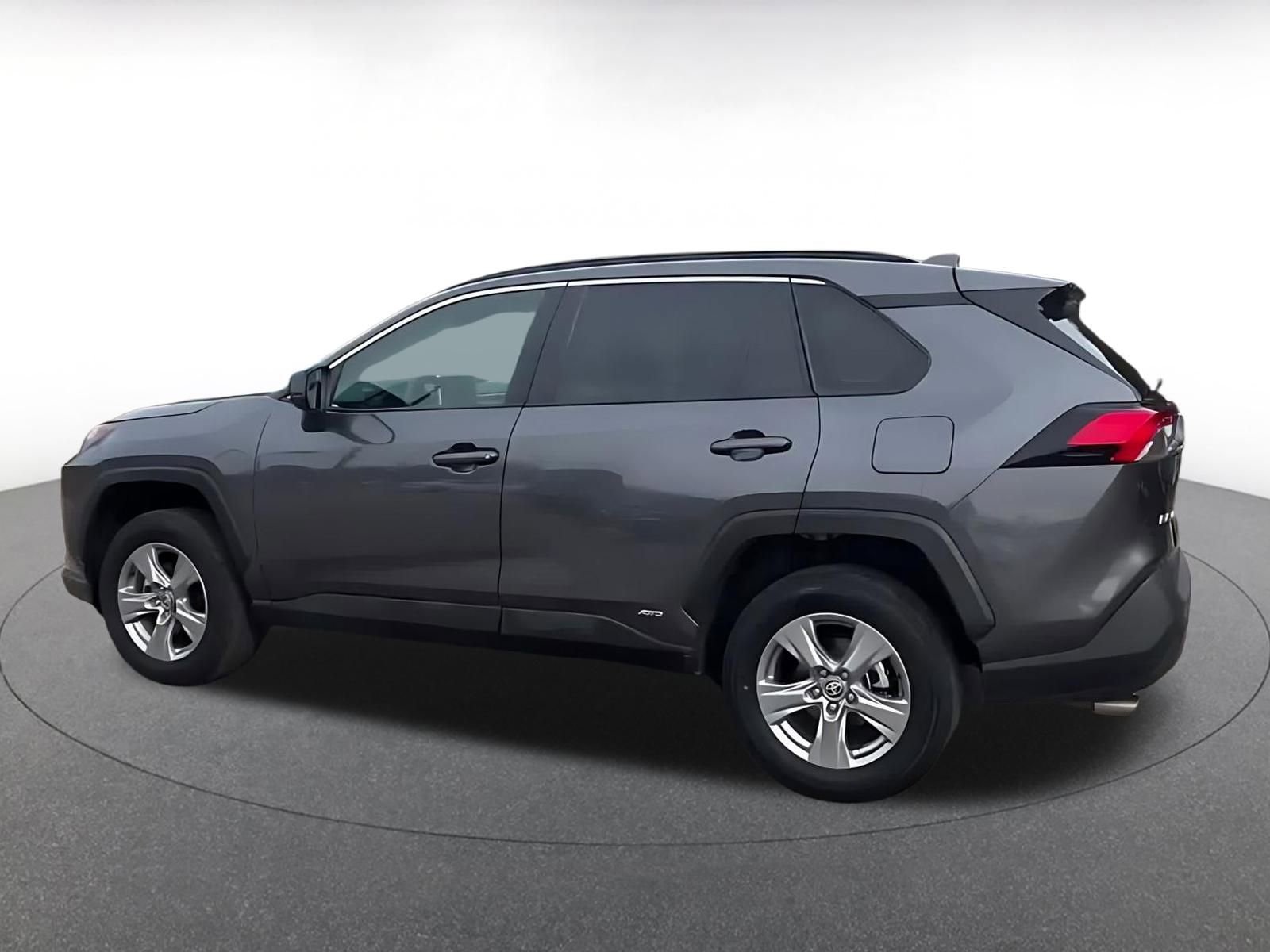 Used 2025 Toyota RAV4 LE image 10