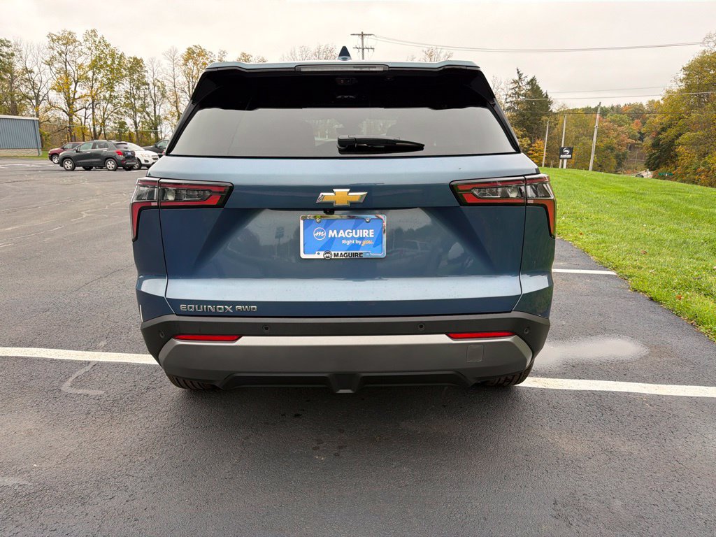 New 2027 Chevrolet Equinox LT w/ Convenience Package II AWD/4WD image 4