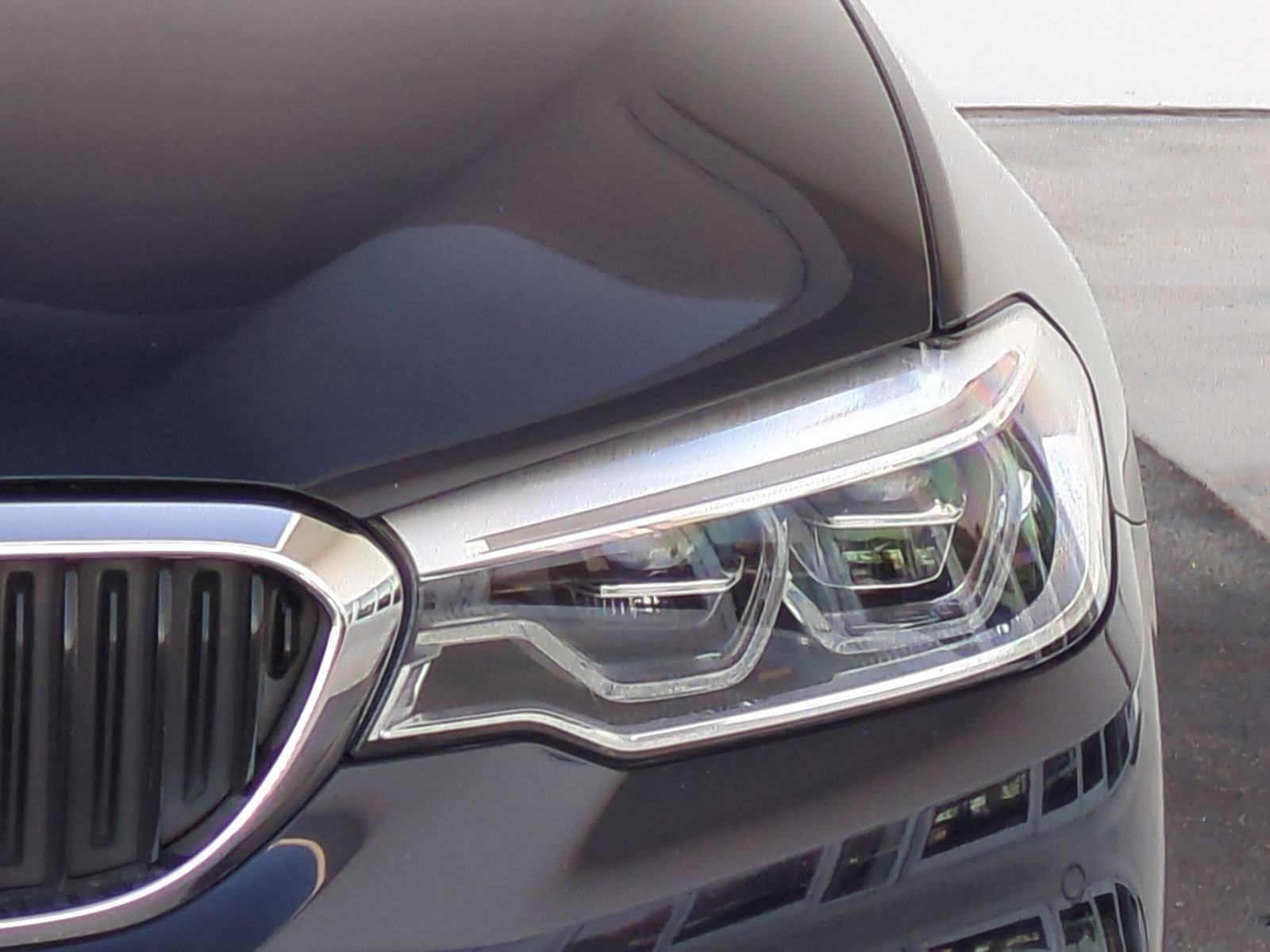 Used 2019 BMW 530e w/ Convenience Package image 6