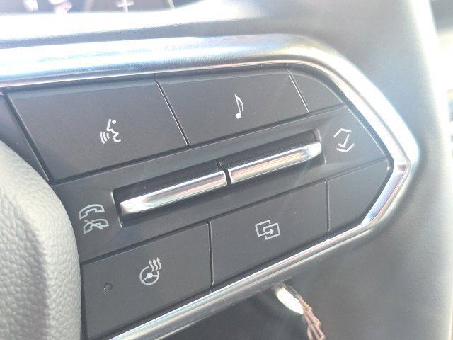 New 2027 Chevrolet Traverse LT w/ Driver Confidence Package FWD image 18