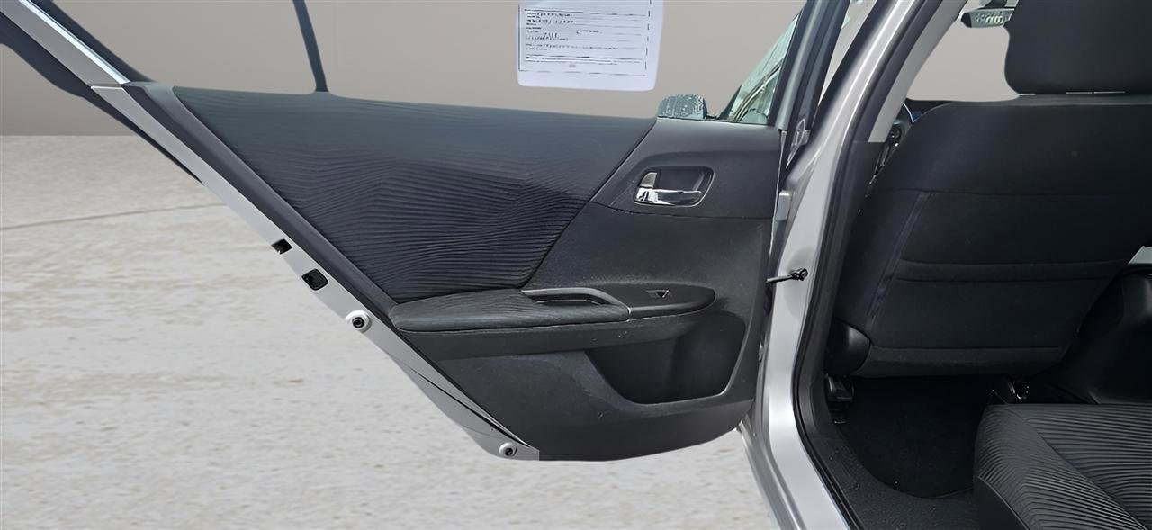 Used 2014 Honda Accord LX image 18