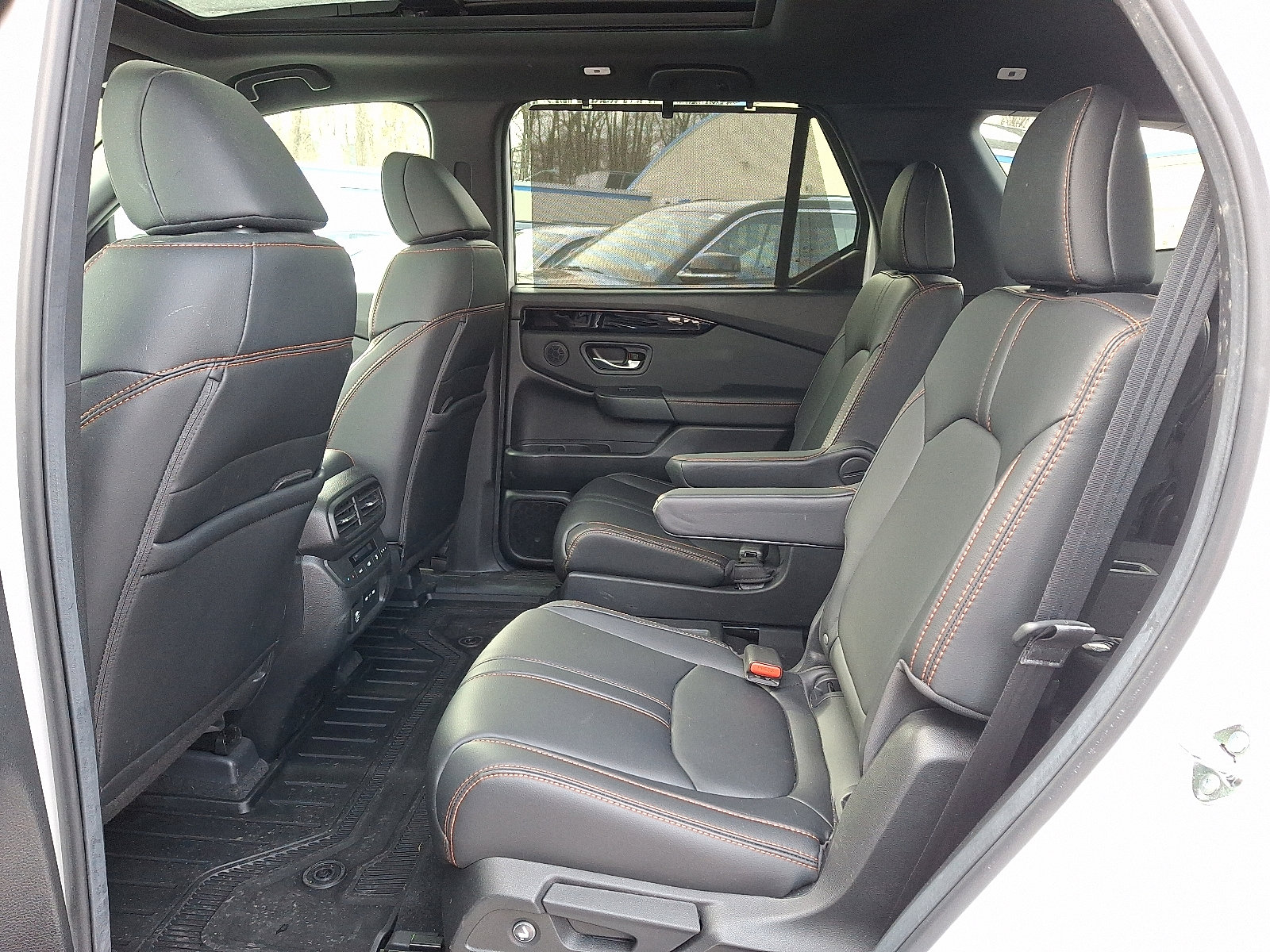 Certified 2025 Honda Pilot TrailSport image 10
