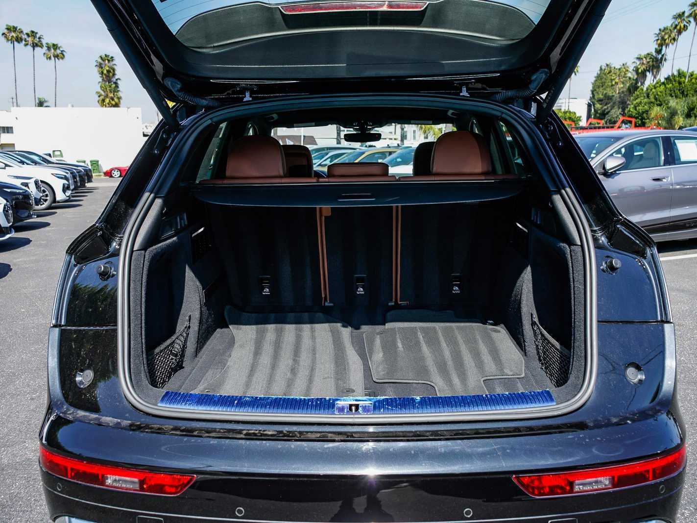 Used 2022 Audi Q5 2.0T Prestige w/ Prestige Package image 26