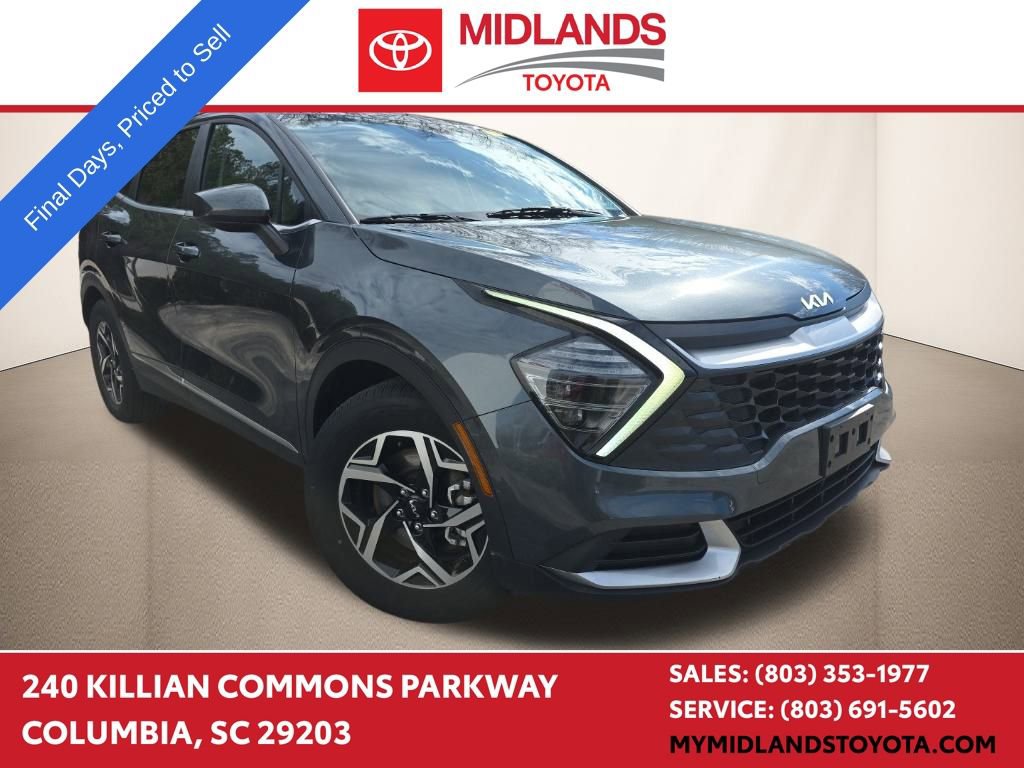 Used 2024 Kia Sportage LX image 1