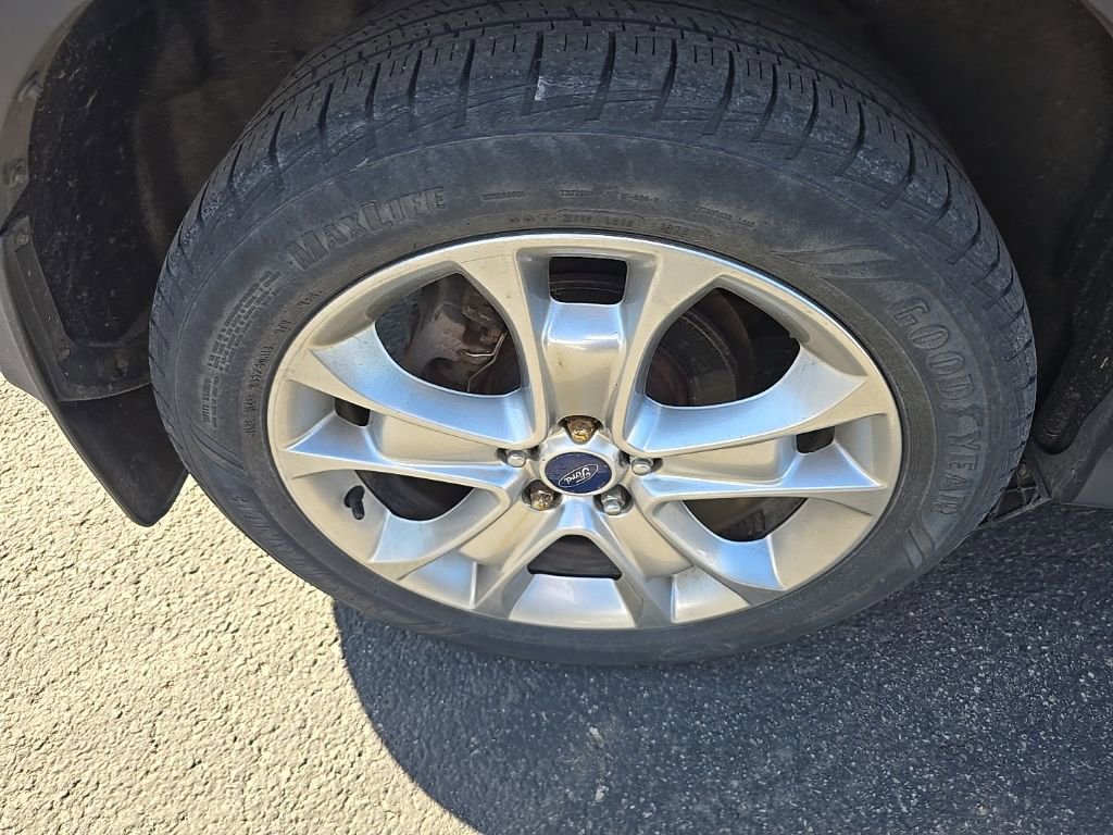 Used 2016 Ford Escape Titanium image 10