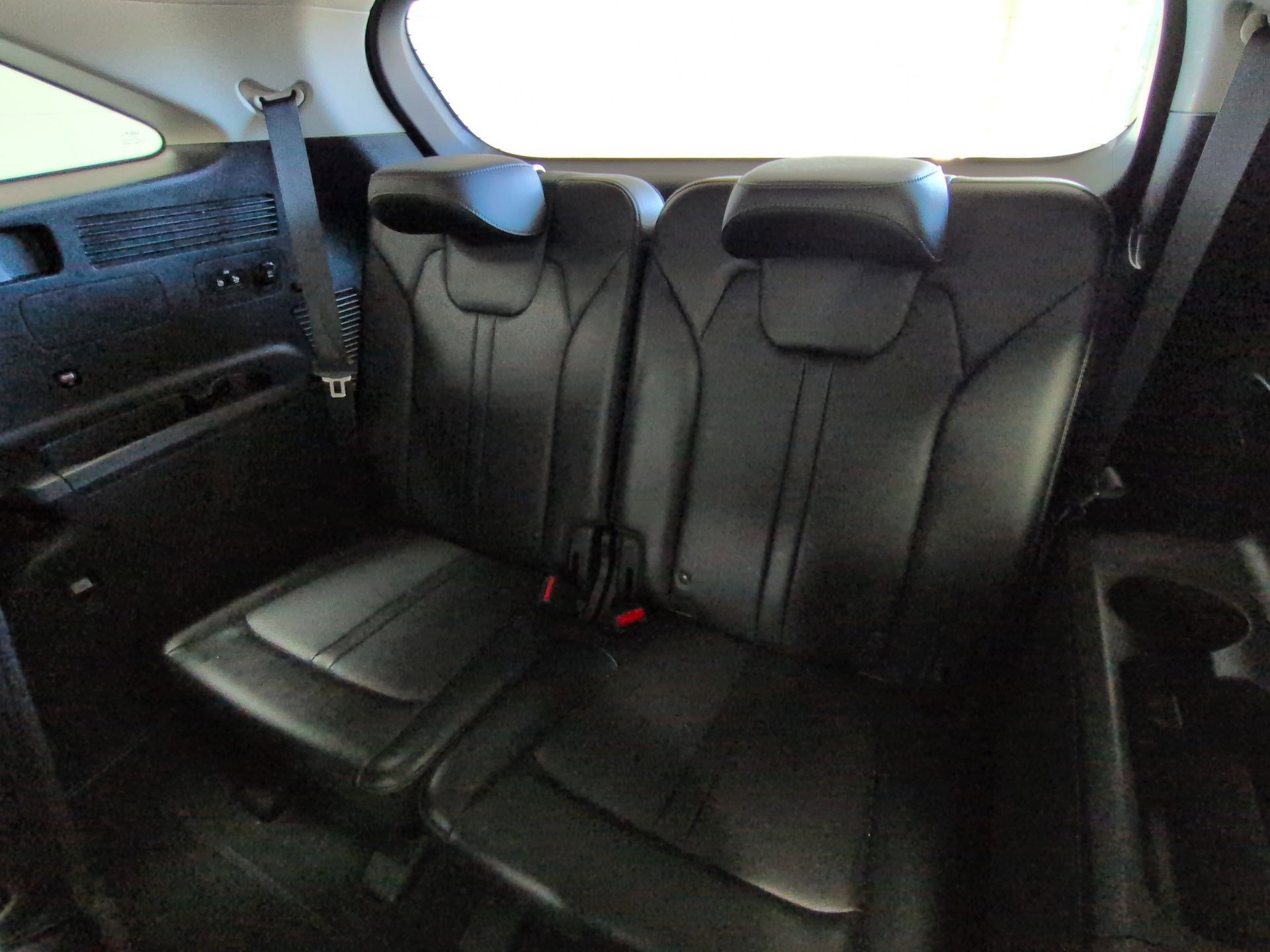 Used 2023 Kia Sorento SX image 23