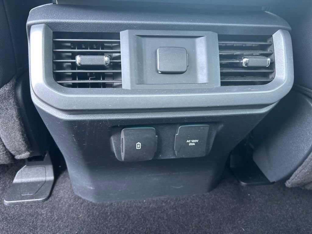 Used 2022 Ford F150 Lightning Lariat AWD/4WD image 23