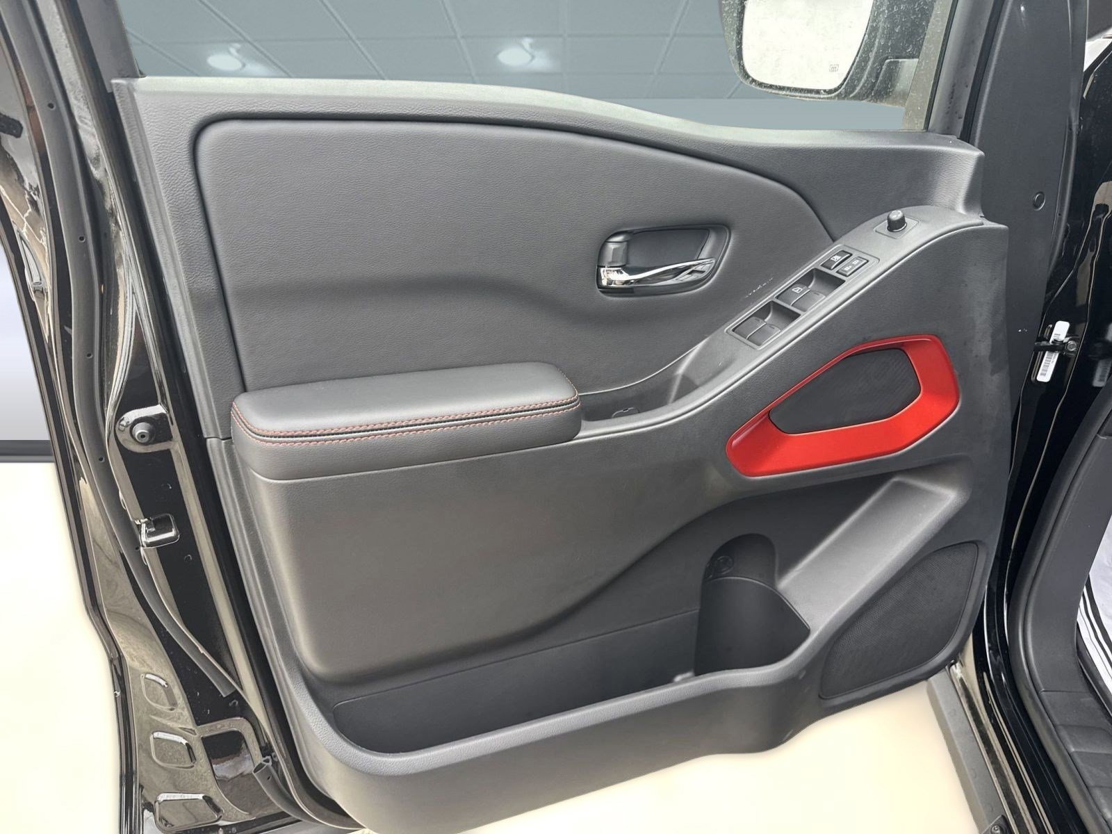 New 2025 Nissan Frontier PRO-4X w/ Pro Convenience Package image 19